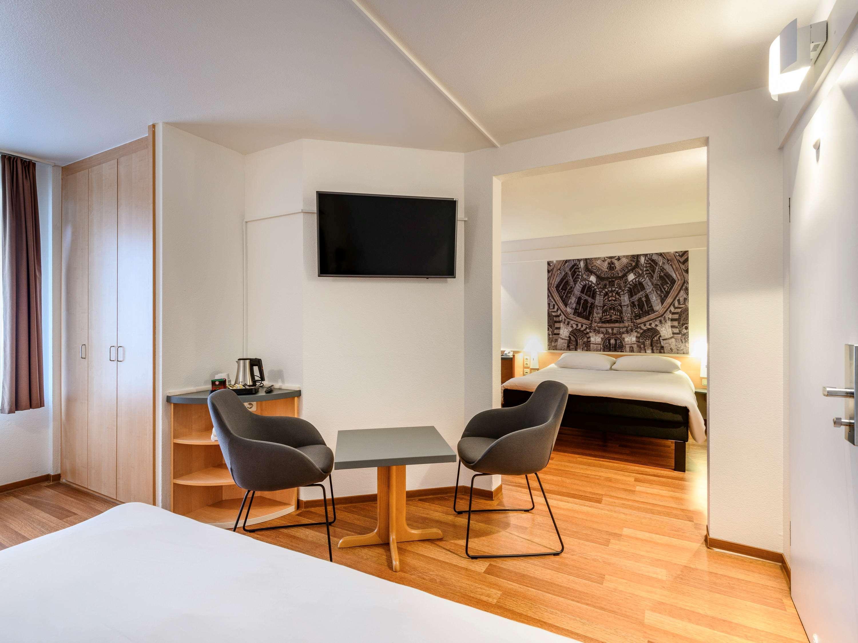 B&B Hotel Aachen-Hbf ภายนอก รูปภาพ