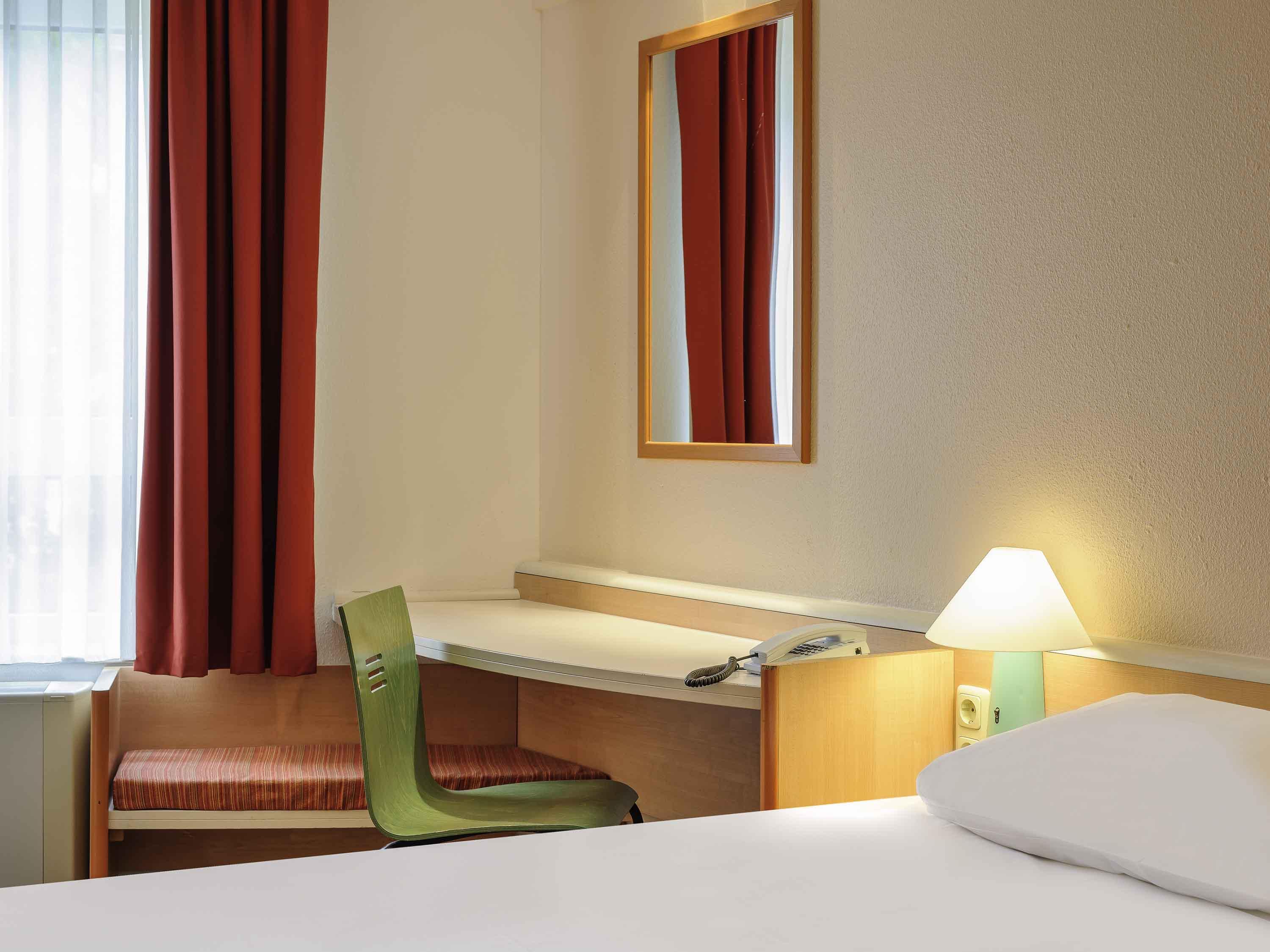 B&B Hotel Aachen-Hbf ภายนอก รูปภาพ