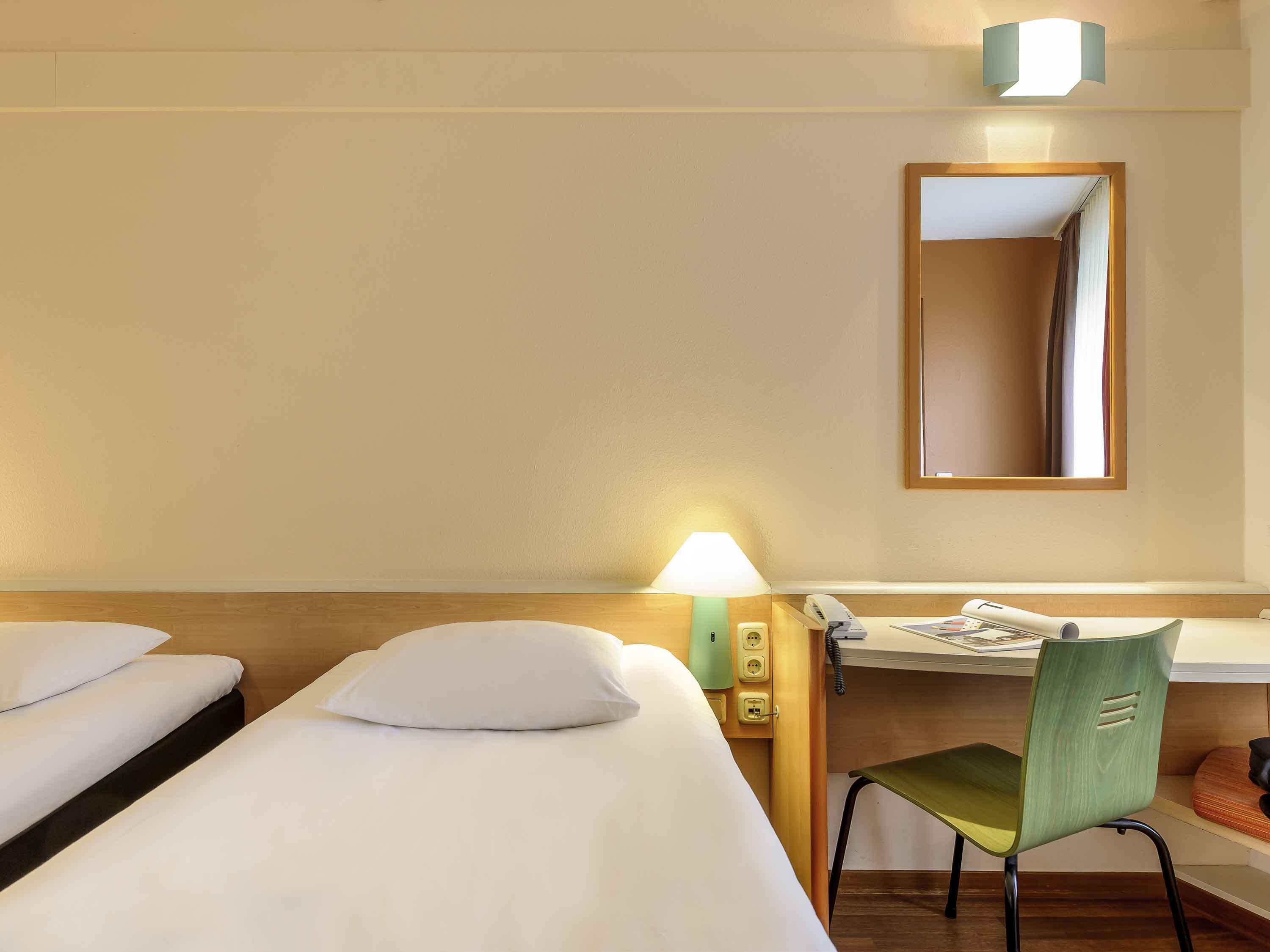 B&B Hotel Aachen-Hbf ภายนอก รูปภาพ
