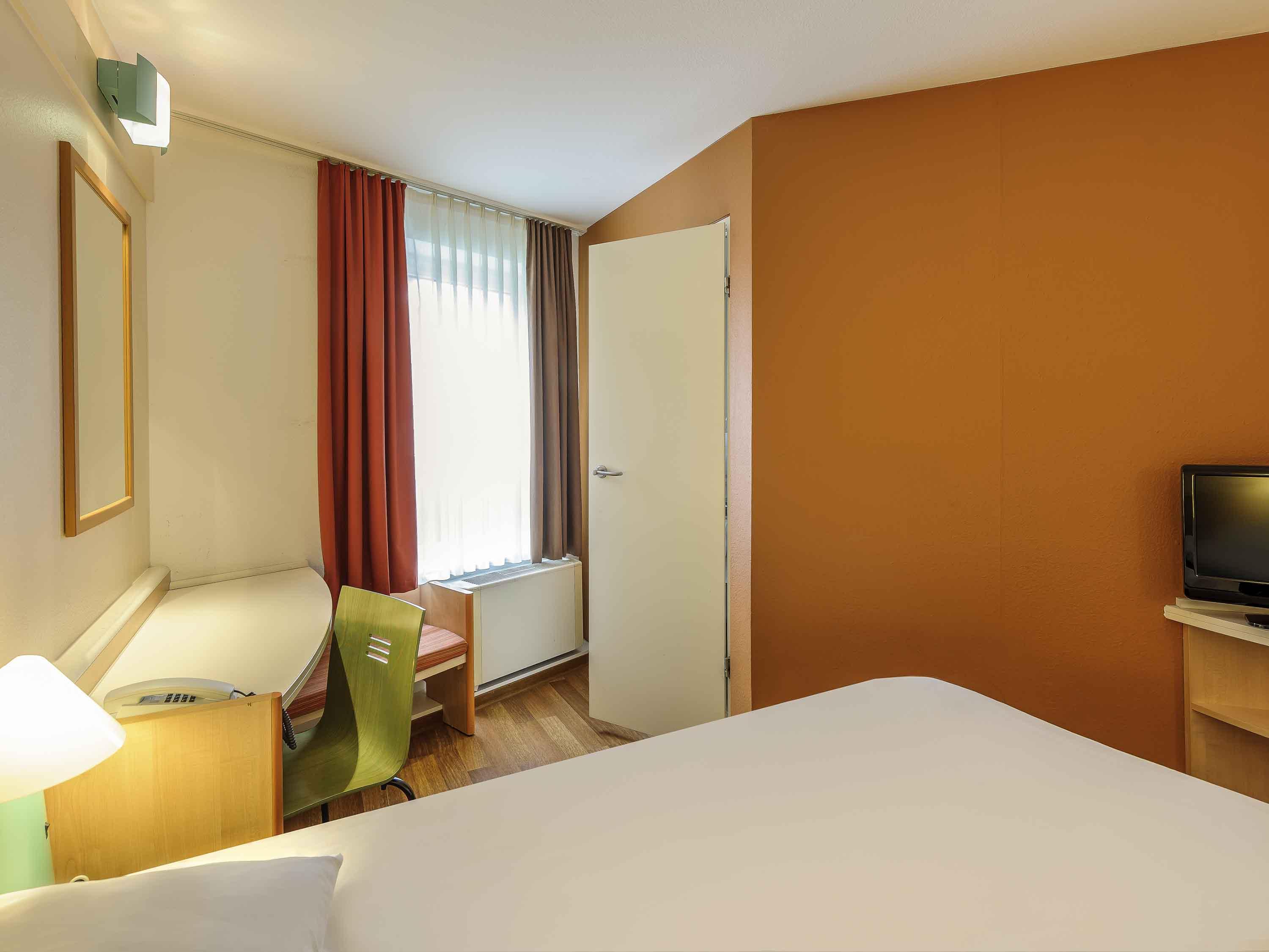 B&B Hotel Aachen-Hbf ภายนอก รูปภาพ