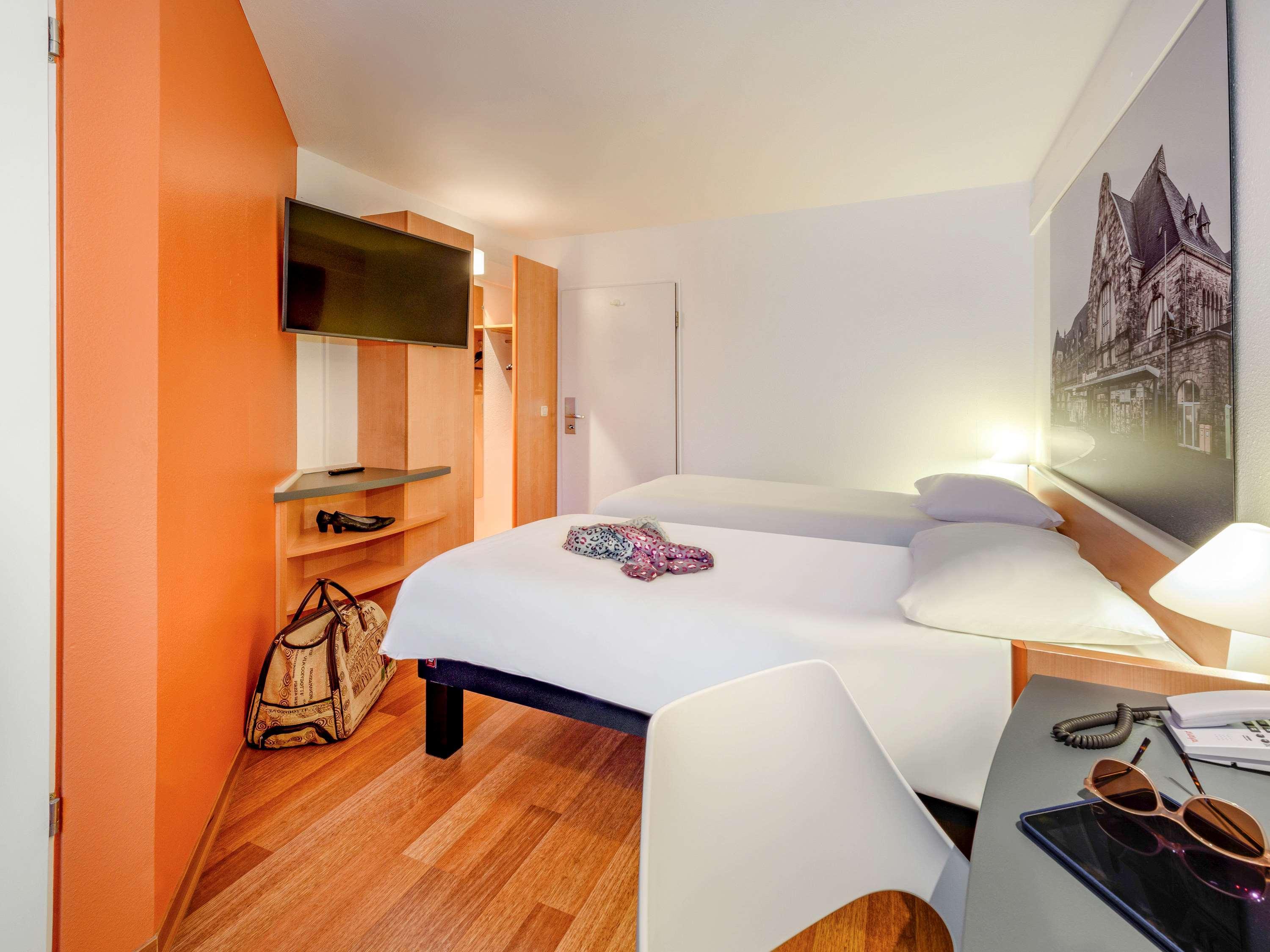 B&B Hotel Aachen-Hbf ภายนอก รูปภาพ
