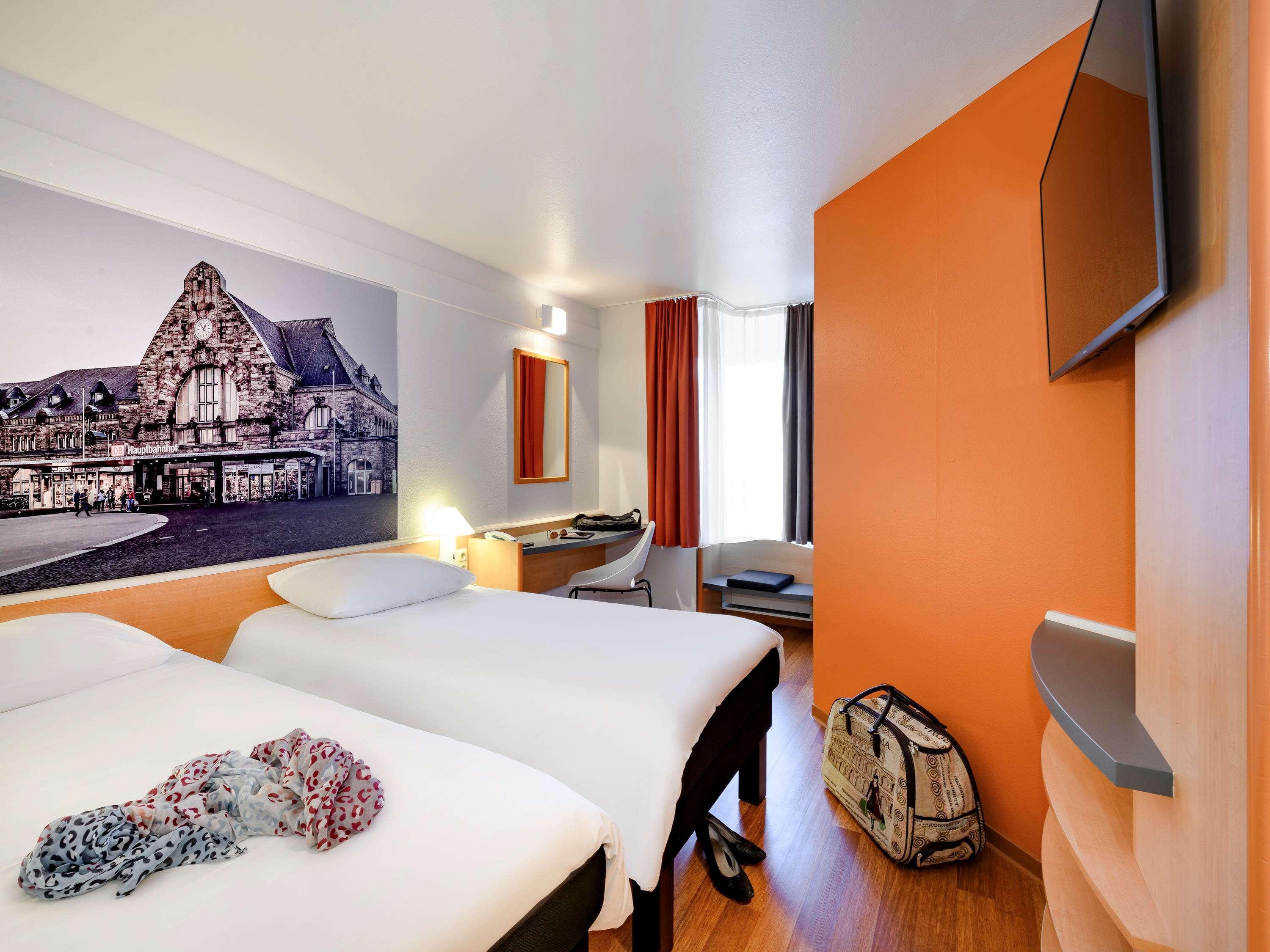B&B Hotel Aachen-Hbf ภายนอก รูปภาพ