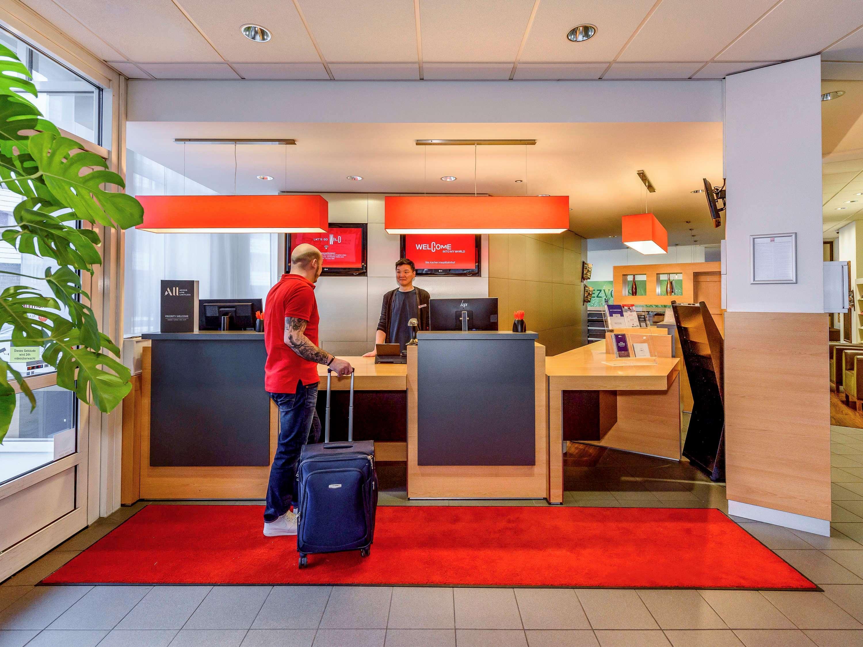 B&B Hotel Aachen-Hbf ภายนอก รูปภาพ