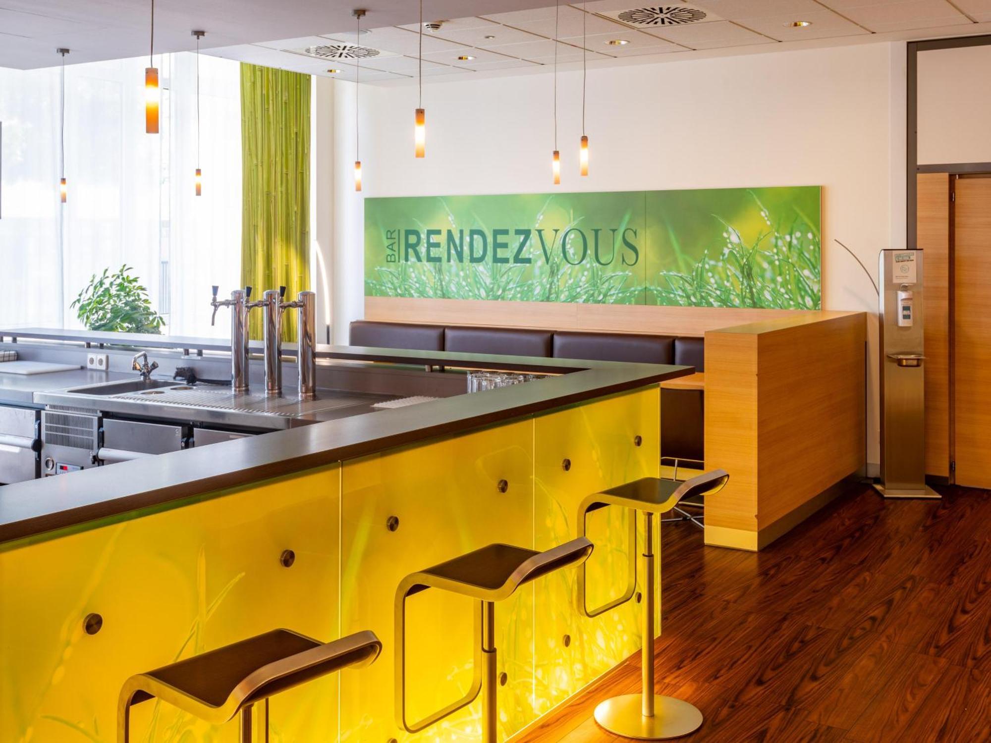 B&B Hotel Aachen-Hbf ภายนอก รูปภาพ