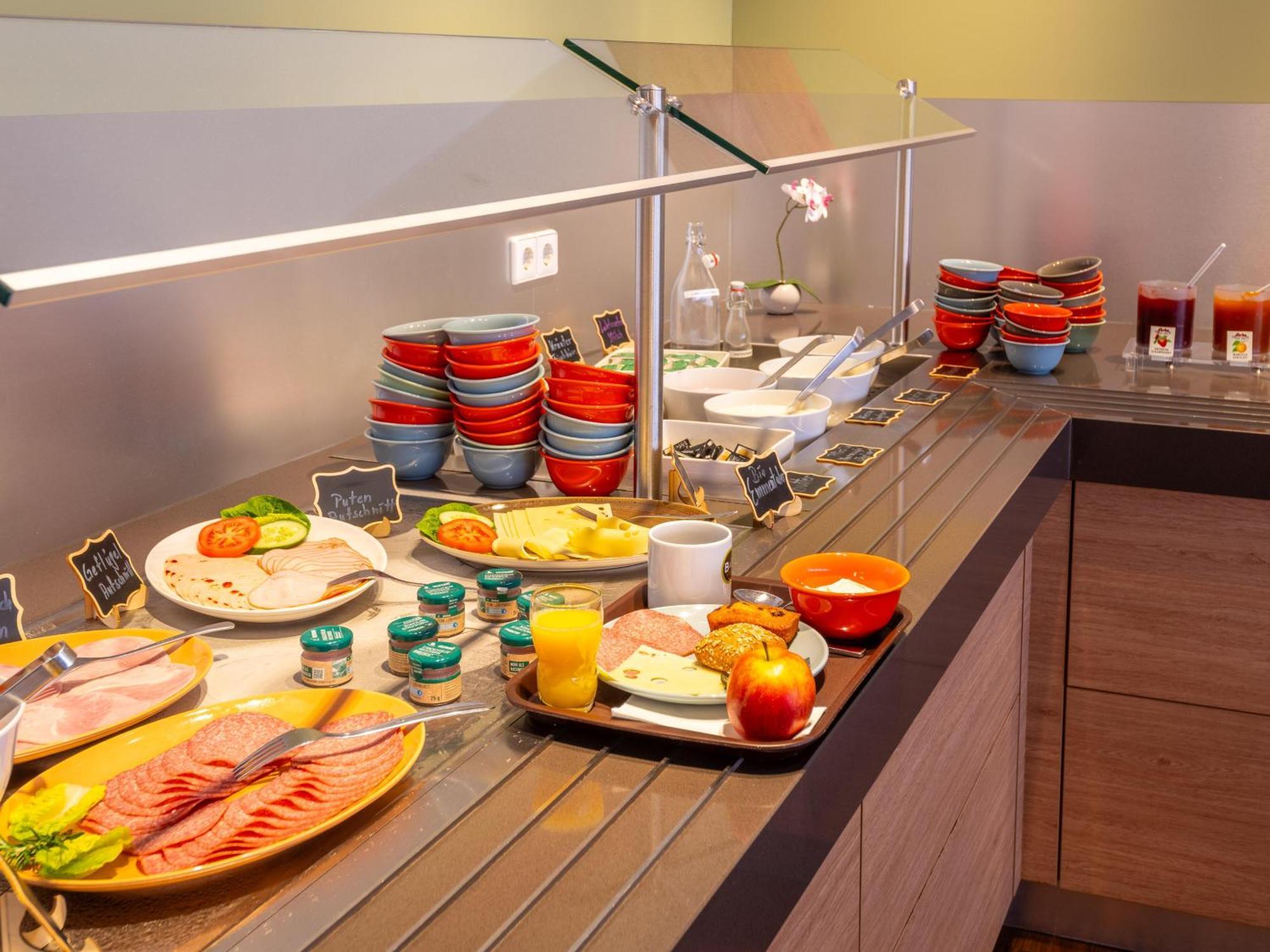 B&B Hotel Aachen-Hbf ภายนอก รูปภาพ