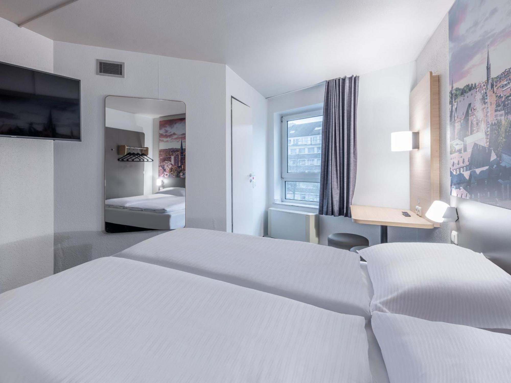 B&B Hotel Aachen-Hbf ภายนอก รูปภาพ