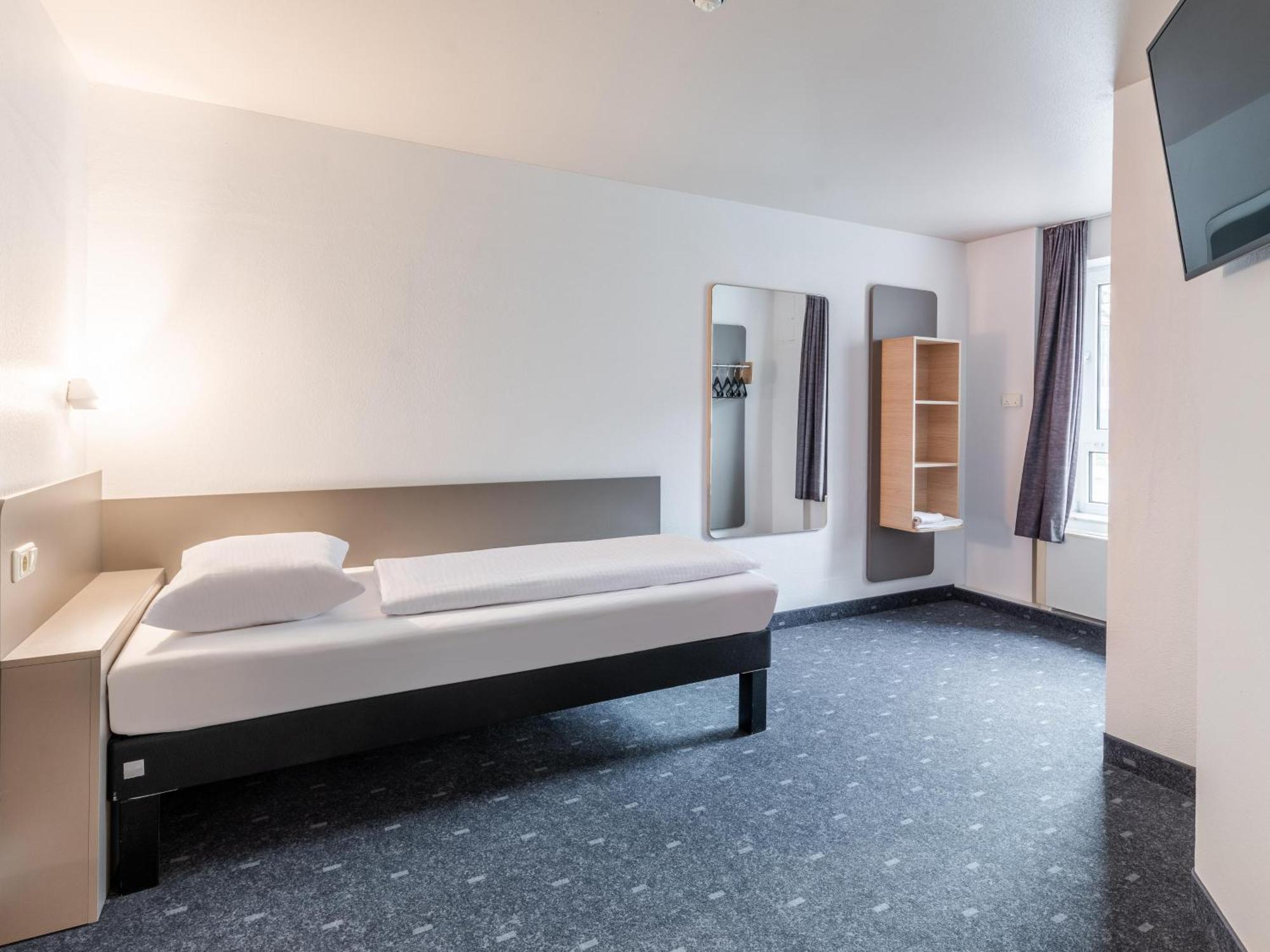 B&B Hotel Aachen-Hbf ภายนอก รูปภาพ
