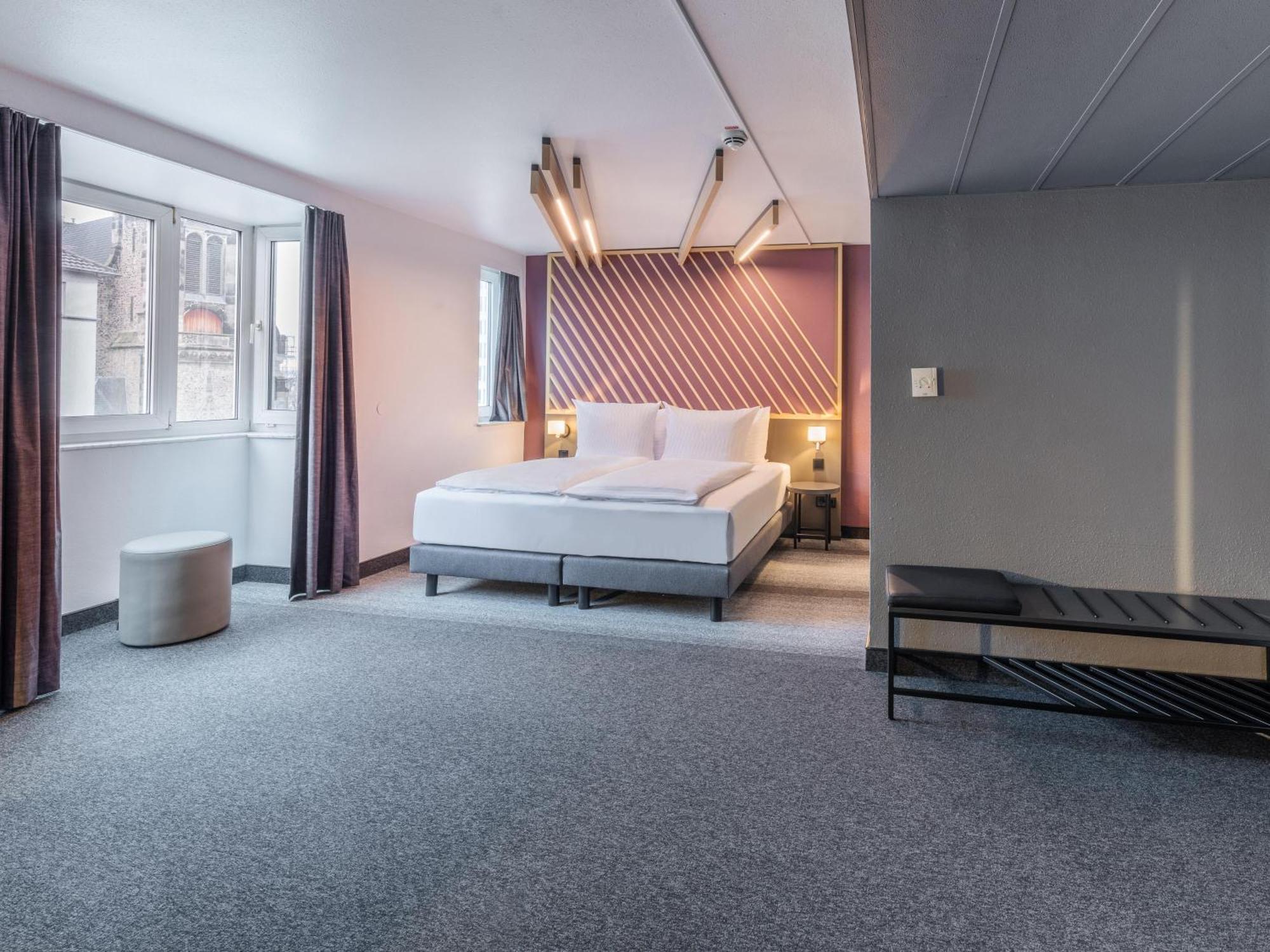 B&B Hotel Aachen-Hbf ภายนอก รูปภาพ