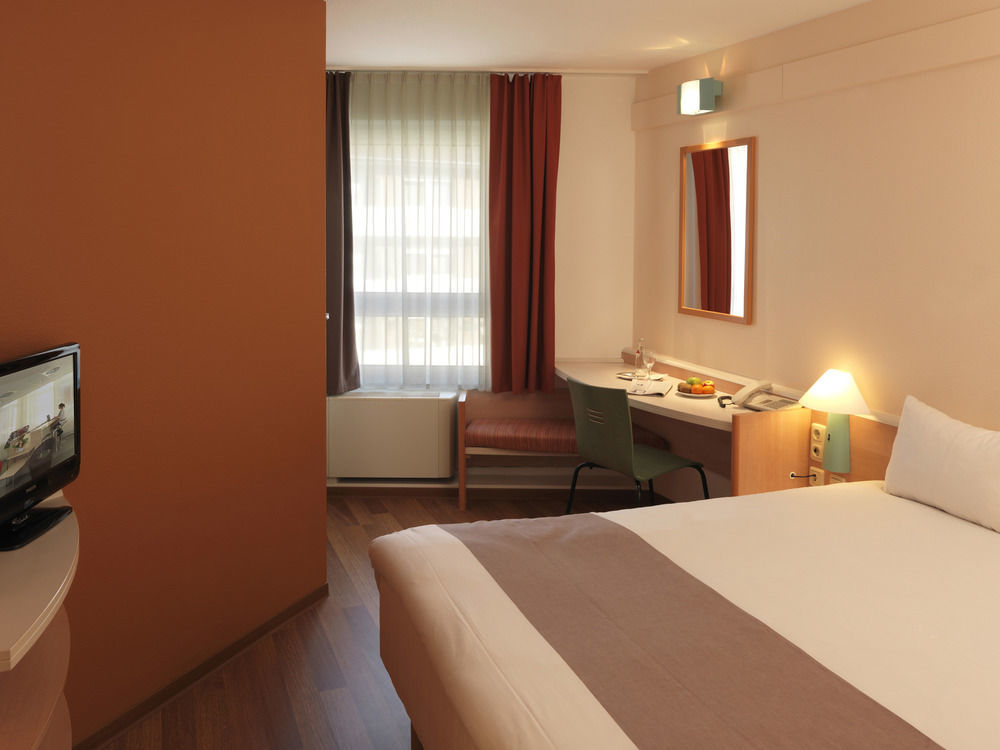 B&B Hotel Aachen-Hbf ภายนอก รูปภาพ